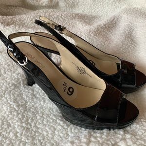 NW/OT NINE WEST Black Peep Toe Pumps/Heels